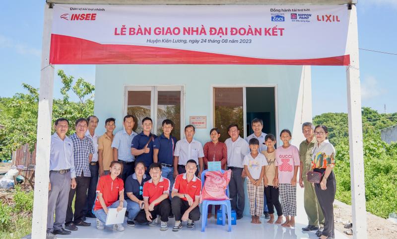 XI MĂNG INSEE TIẾP TỤC TỔ CHỨC LỄ BÀN GIAO NHÀ ĐẠI ĐOÀN KẾT TẠI HUYỆN KIÊN LƯƠNG, TỈNH KIÊN GIANG 