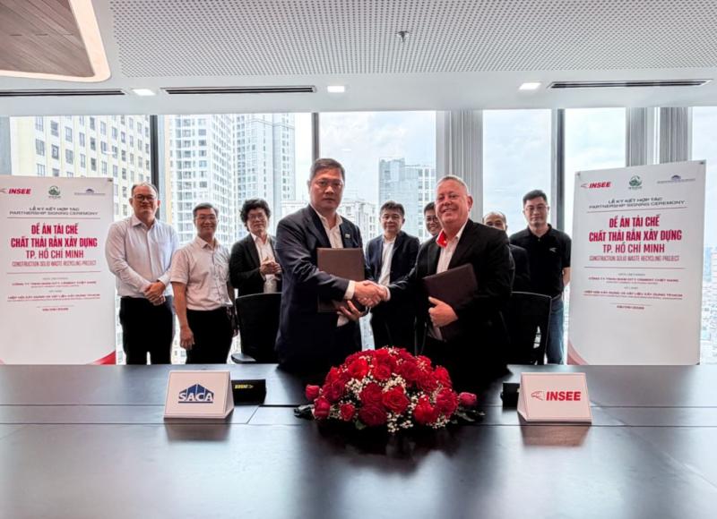 INSEE AND SACA STRENGTHEN COOPERATION ON CONSTRUCTION SOLID WASTE RECYCLING IN HO CHI MINH CITY